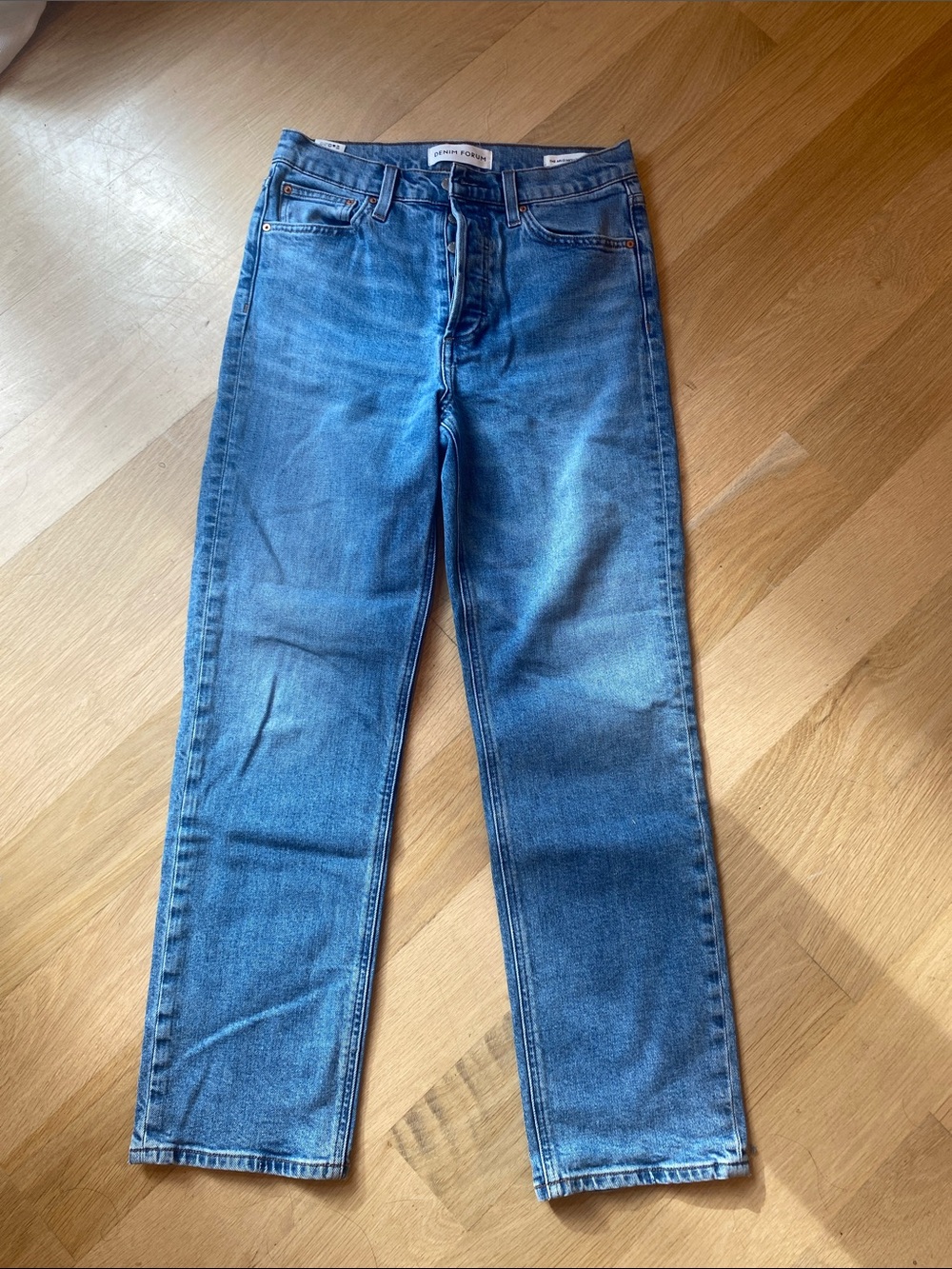 Denim Forum Straight leg Jeans - Blue Wash